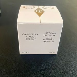 New and Sealed / Charlotte Tilbury Magic Cream 30ml moisturizer